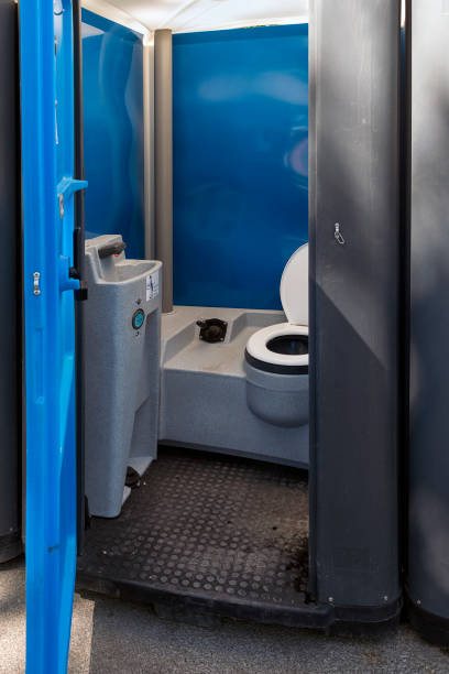 Best Temporary restroom rental  in Oak Grove, MN