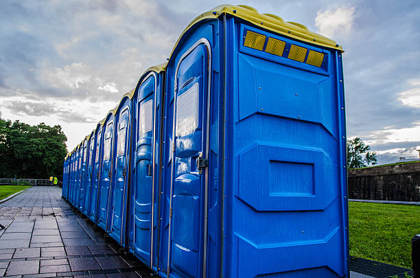 Best Portable bathroom rental  in Oak Grove, MN